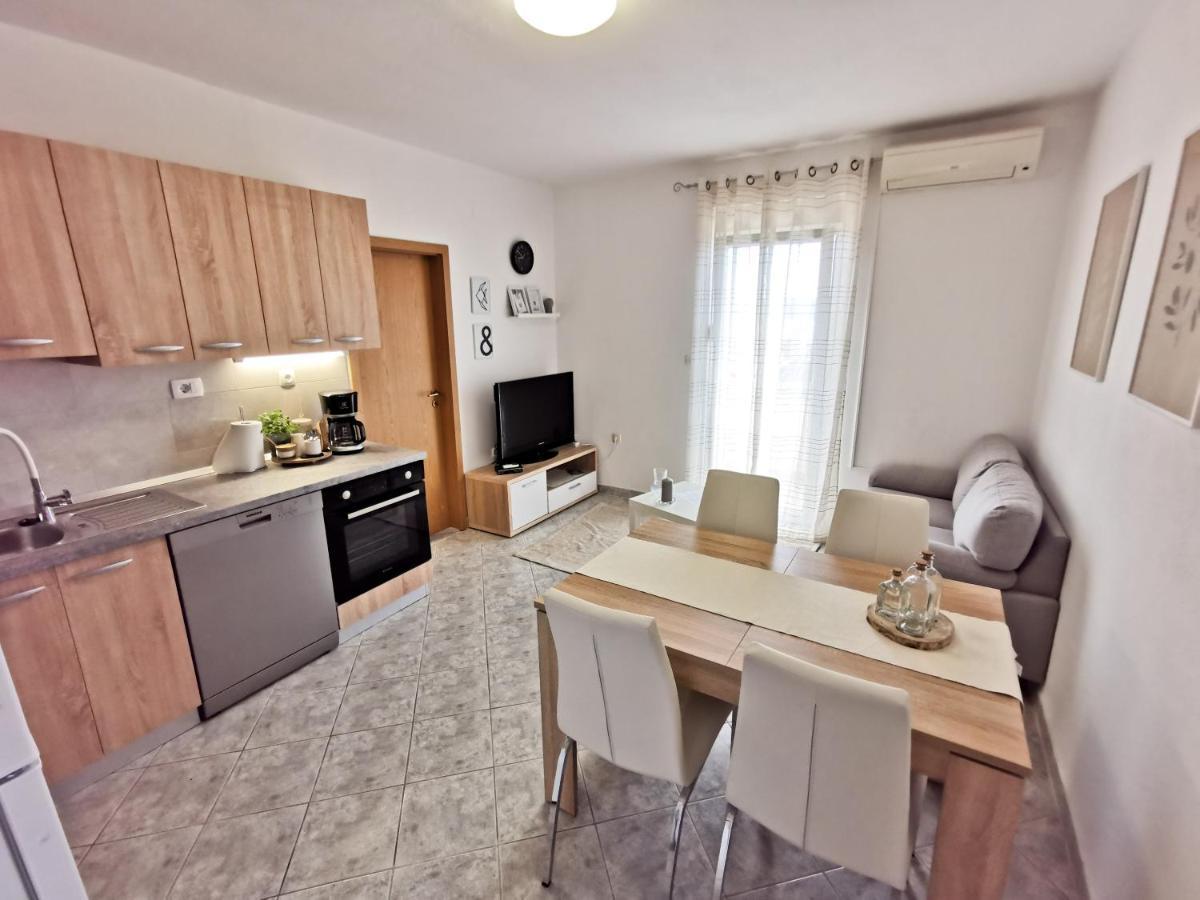 A4 Apartmani Kevic Kastela Dış mekan fotoğraf